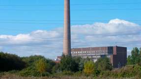 Eines von zwei Kohlekraftwerken in Uskmouth: Am Standort der stillgelegten Anlage entstehen derzeit zwei neue Großspeicher für die Energiewende.