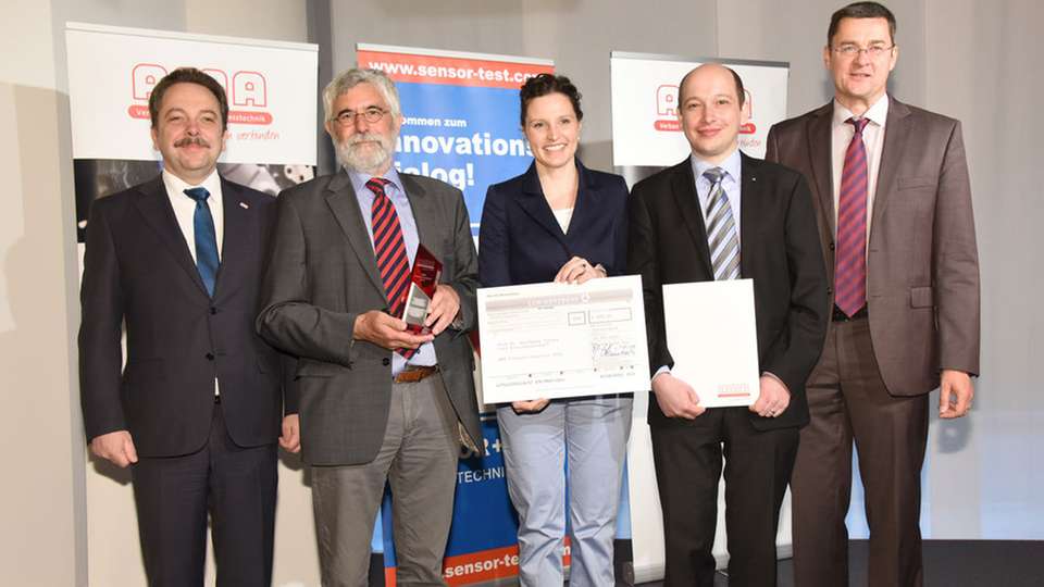 AMA Innovationspreis 2016 V. l. n. r: Peter Krause (AMA), Prof. Dr. Wolfgang Schade, Dr. Martin Angelmahr (Fraunhofer-HHI), Anna Lena Baumann (Photonik Inkubator/Fraunhofer-HHI) und  Prof. Dr. Andreas Schütze (Jury/Uni des Saarlandes).