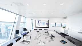 Der intelligente Konferenzraum: Ein IP-basiertes Gebäudemanagement erhöht Sicherheit und Komfort und spart gleichzeitig Energie.
