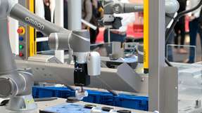 Dassault Systèmes zeigt mit zwei Showcases auf der SPS 2023, wie Virtual-Twin-Technologie Arbeitsabläufe durch Robotersimulation flexibler und effizienter machen.