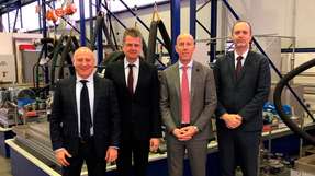 Beim Industriepumpen-Anbieter IBV in Dresden, von links nach rechts: Massimo Scapolo (General Manager des Customer-Centers Varisco), Maik Graumüller (IPV-Inhaber), Adrian Ridge (Präsident der Atlas-Copco-Division Power and Flow) und Wim Moors (Leiter Marketing im Geschäftsbereich Flow (Förderung flüssiger Medien) von Atlas Copco).