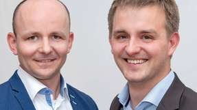 Hendrik Niemann und Hannes Collenburg leiten seit dem Management-Buy-out im Jahr 2019 die Geschicke der Elektrosil-Unternehmensgruppe. Niemann ist langjährig branchenerfahren und verantwortete seit 2006 den Geschäftsbereich Automotive. Collenburg arbeitete ab 2009 zunächst als strategischer Berater, seit Ende 2015 als kaufmännischer Leiter für Elektrosil.