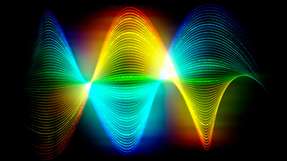 Timon Schapeler von der Arbeitsgruppe „Mesoskopische Quantenoptik“ am Department Physik der Universität Paderborn erläutert die Homodyn-Detektion als eine häufig angewandte Methode in der Quantenoptik zur Untersuchung der wellenartigen Natur optischer Quantenzustände.