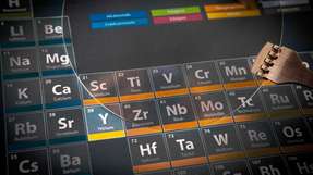 Forschenden des Fraunhofer IAF ist es gelungen, AlYN/GaN-Heterostrukturen in einem MOCVD-Reaktor auf 4-Zoll-SiC-Substraten zu wachsen.