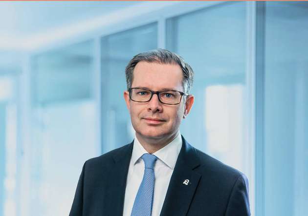 „Bei älteren Anlagen mit einer hohen verbleibenden Restlaufzeit kann eine Modernisierung in vielen Fällen wirtschaftlich Sinn machen.“
Niklas Wiegand, Executive President Engineering & Maintenance, Bilfinger