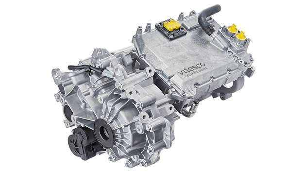 Der EMR3 Achsenantrieb von Vitesco Technologies bietet eine ausgereifte, bewährte Technologie, Energieeffizienz und attraktive Fahrdynamik für das Honda CR-V Plug-In Brennstoffzellen­Fahrzeug.