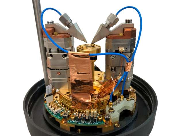 Setup zur RF-Charakterisierung unter kryogenen Bedingungen.