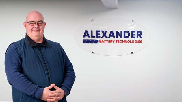 Owen McNally ist leitender Entwicklungsingenieur bei Alexander Battery Technologies.