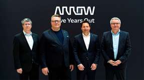 Arrow ist erster europaweiter Distributor für TDK-Lambda Arbeiten künftig zusammen (von links): Florian Brenner (Distribution Manager EMEA, TDK-Lambda Europe), Jörg Strughold (President Global Components EMEA, Arrow), Florian Seifriz (Distribution Director EMEA, TDK-Lambda Europe) und Volker Strauss (Global Supplier Business Manager IP&E, Arrow).