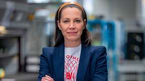 Sinn schlägt Status  Isabel Grieshaber ist CEO von VEGA Grieshaber und führt das Familienunternehmen in dritter Generation. Die dreifache Mutter leitet den weltweit tätigen Spezialisten für Füllstand- und Druckmesstechnik mit über 2.500 Mitarbeitern – und das ganz ohne technischen Hintergrund.