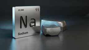 Neue Forschung bringt Natrium-Batterien auf Augenhöhe mit Lithium Durch die Stabilisierung einer metastabilen Form von Natrium-Festelektrolyt werden mit einer neuen Technik Festkörper-Natrium-Batterien hergestellt, die ihre Leistungsfähigkeit auch bei Temperaturen unter Null beibehalten.