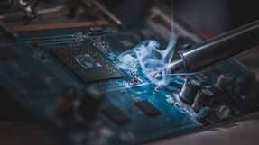 Neue Preheating-Systeme erhöhen Präzision in der Leiterplattenfertigung Die neuen Vier-Zonen-Preheating-Systeme ermöglichen eine gleichmäßige Erwärmung von Leiterplatten und sorgen für präzise, reproduzierbare Prozesse in der Elektronikfertigung.