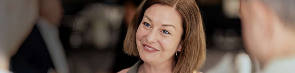 Anna-Katharina Deiters ist seit 2011 bei ABB und Expertin für Leistungsschalter und Energieverteilungen ab 1.000 A.