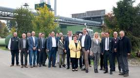 Neues Verfahren macht Phosphor-Recycling großtechnisch möglich Bei der Eröffnung der Anlage in Altenstadt mit dem bayerischen Wissenschaftsminister Markus Blume wurde das neue Phosphor-Recyclingverfahren vorgestellt.