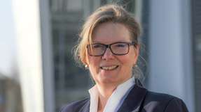 Prof. Dr. Birgit Vogel-Heuser leitet als Ordinaria den Lehrstuhl für Automatisierung und Informationssysteme der TU München. Sie forscht an der Entwicklung und Systemevolution verteilter, intelligenter, eingebetteter Systeme in mechatronischen Produkten und Produktionsanlagen.